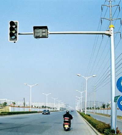 青海交通信号灯杆